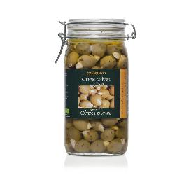 Grüne Oliven gefüllt mit Mandeln in Kräuteröl entsteint EPíKOUROS