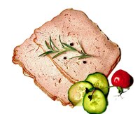 Öko-Leberkäse geschnitten