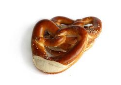 Laugenbrezel mit Sesam - Fasanenbrot