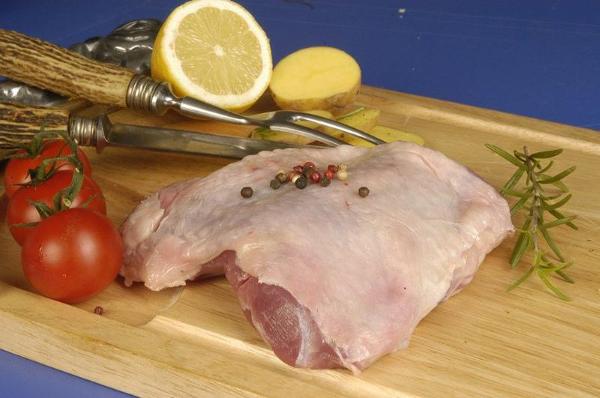 Produktfoto zu Putenoberkeulenfleisch mit Haut 1kg Freiländer Bio Geflügel