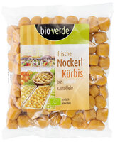 Frische Kürbis-Nockerl aus ganzen, gekochten Kartoffeln 400 g